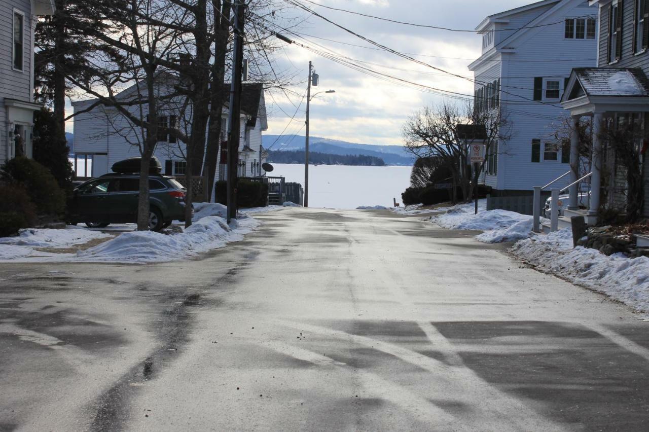 New One Bedroom Apartment Near Lake Winnipesaukee ウルフボロ エクステリア 写真