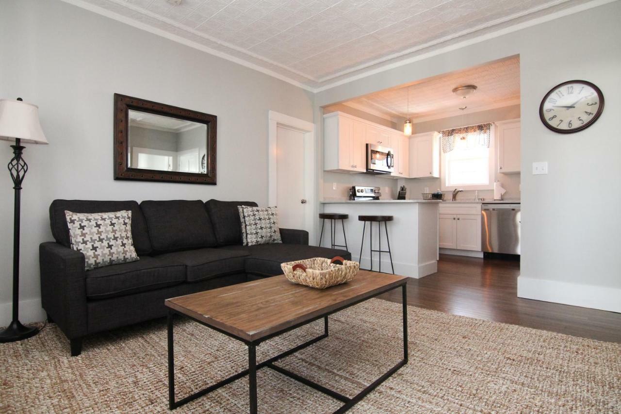 New One Bedroom Apartment Near Lake Winnipesaukee ウルフボロ エクステリア 写真